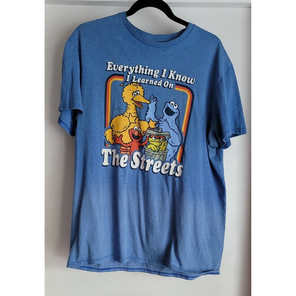 Sesame Street T-Shirt Size L Blue Graphic Print Round Neck Short Sleeve Tee Top